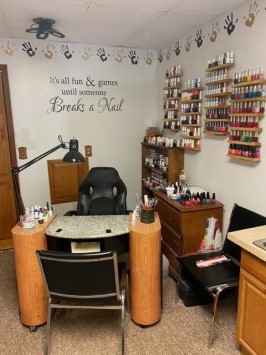 manicure station