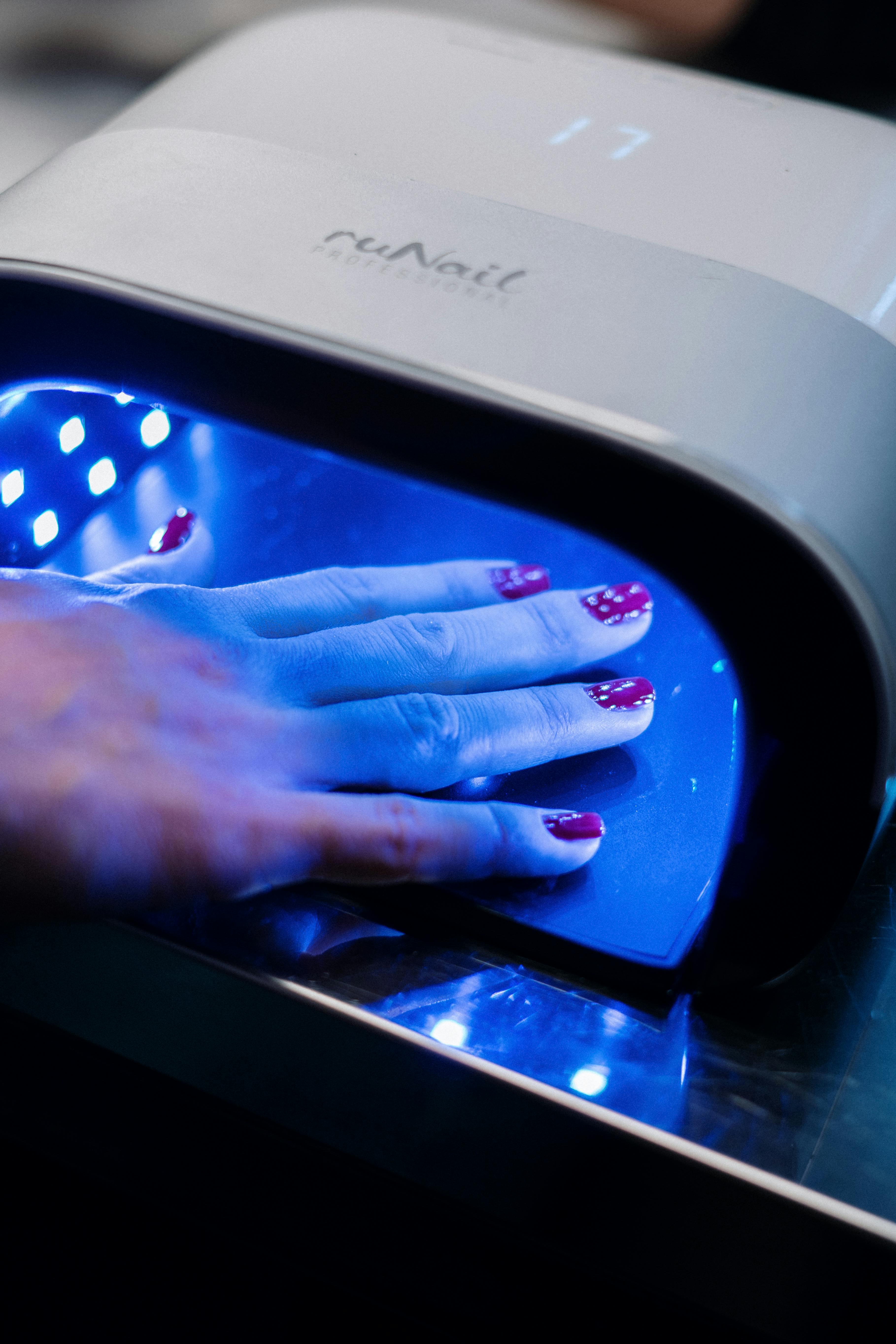  nails in a UV gel light